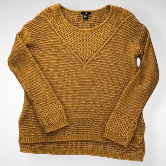 H&M Tops - H&M Knitted Sweater